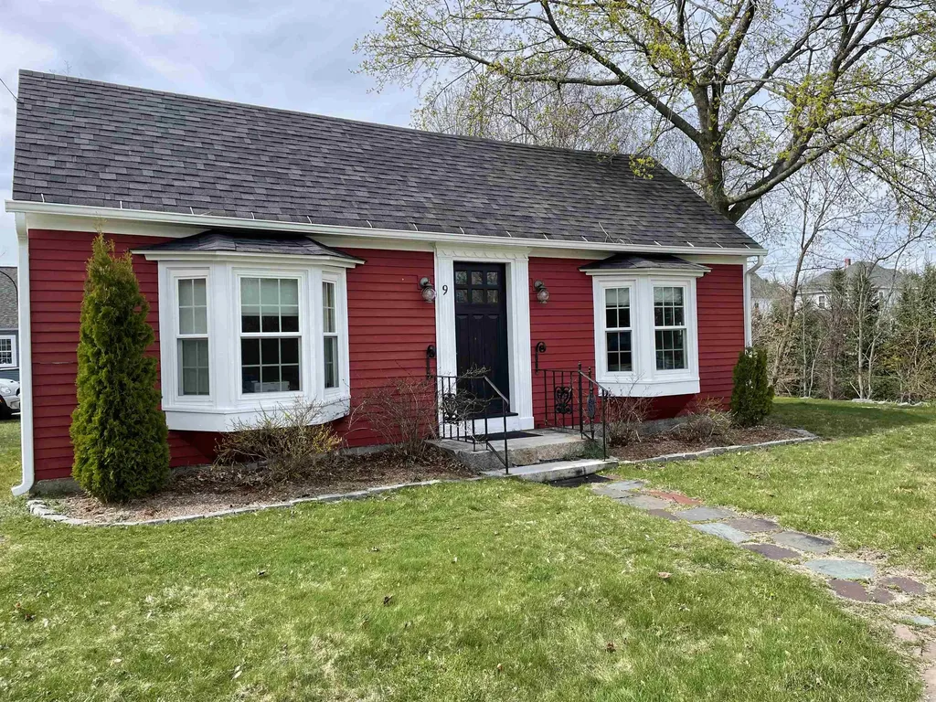 9 Powers Street Milford NH 03055