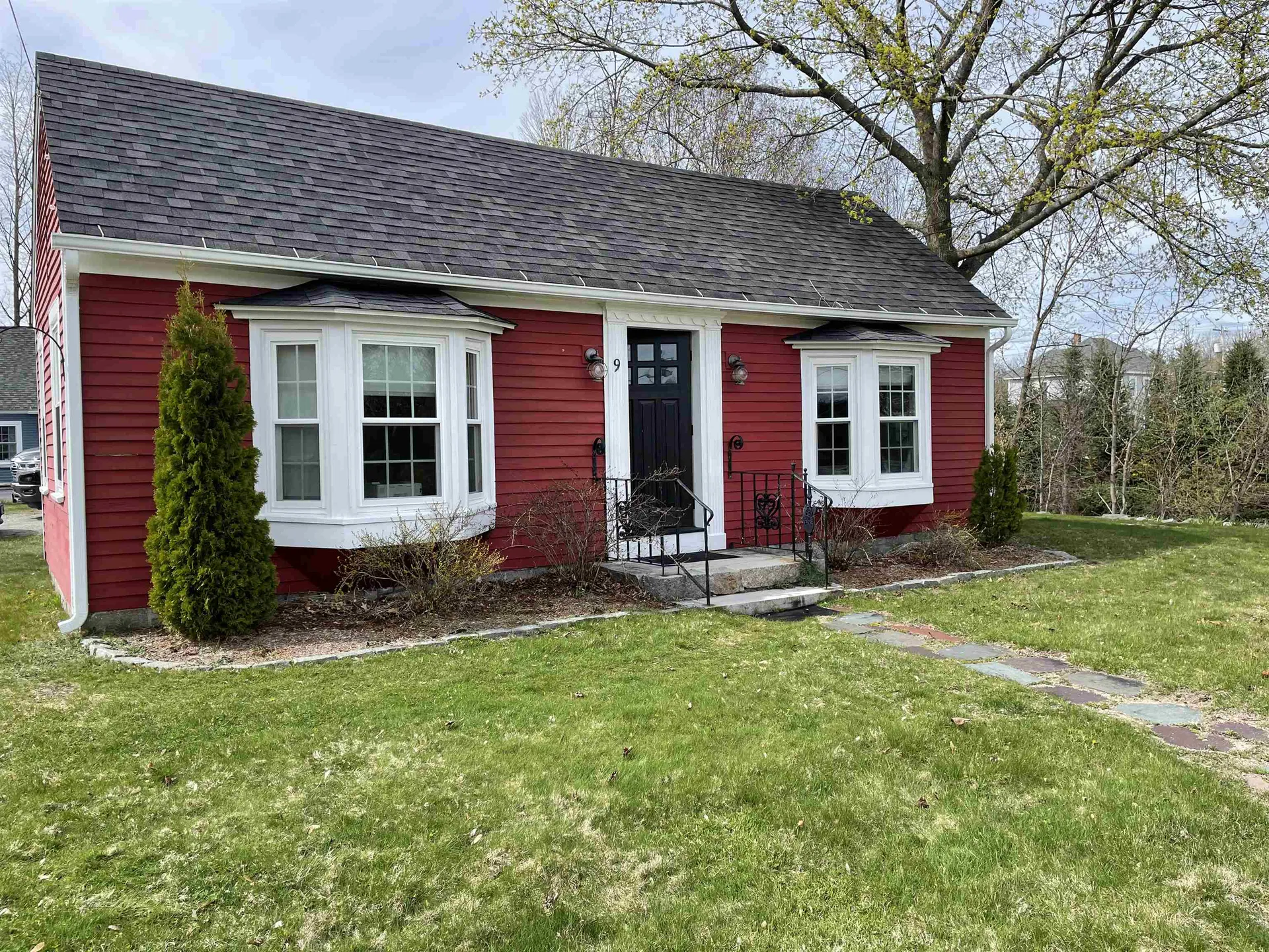9 Powers Street Milford NH 03055