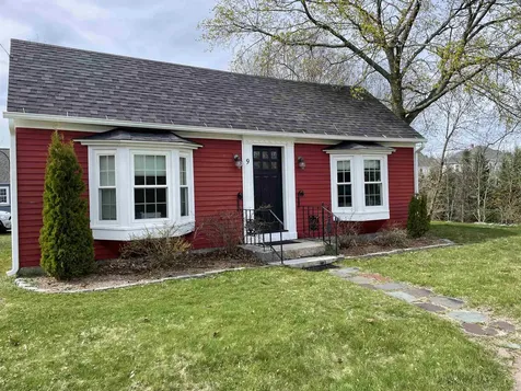 9 Powers Street Milford NH 03055