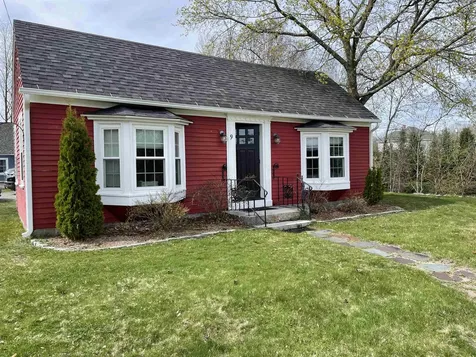 9 Powers Street Milford NH 03055