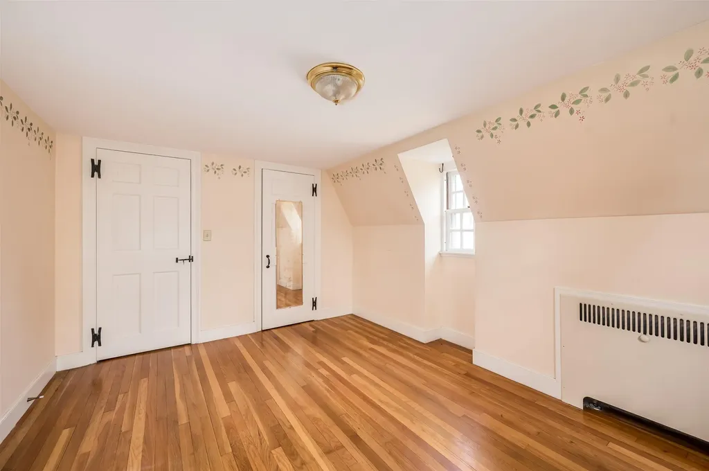 8 Davis Avenue Durham NH 03824