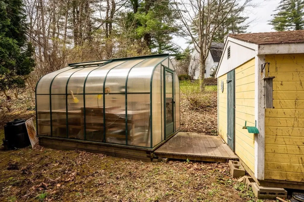 8 Davis Avenue Durham NH 03824