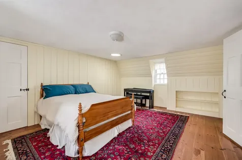 8 Davis Avenue Durham NH 03824