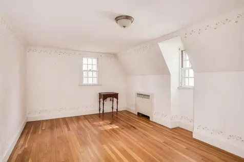 8 Davis Avenue Durham NH 03824