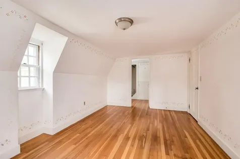 8 Davis Avenue Durham NH 03824