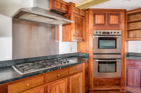 8 Davis Avenue Durham NH 03824