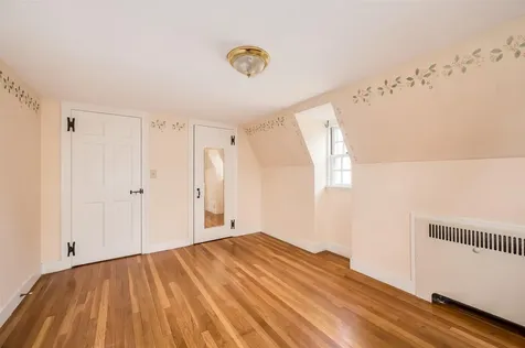 8 Davis Avenue Durham NH 03824