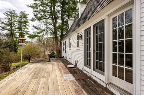 8 Davis Avenue Durham NH 03824