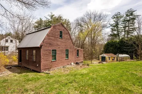 8 Davis Avenue Durham NH 03824