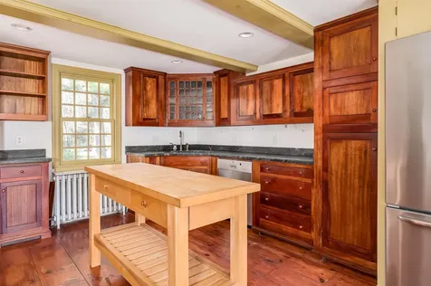 8 Davis Avenue Durham NH 03824