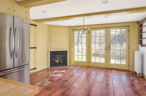 8 Davis Avenue Durham NH 03824