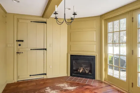 8 Davis Avenue Durham NH 03824