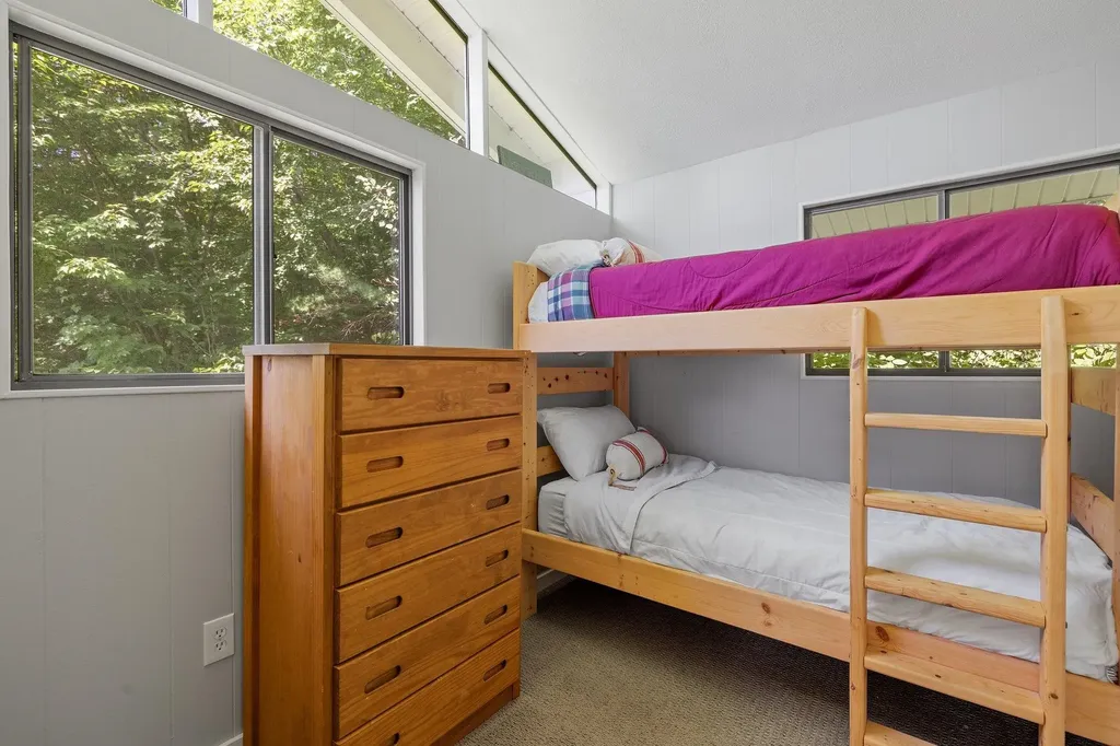 125 Fox Run Bristol NH 03222