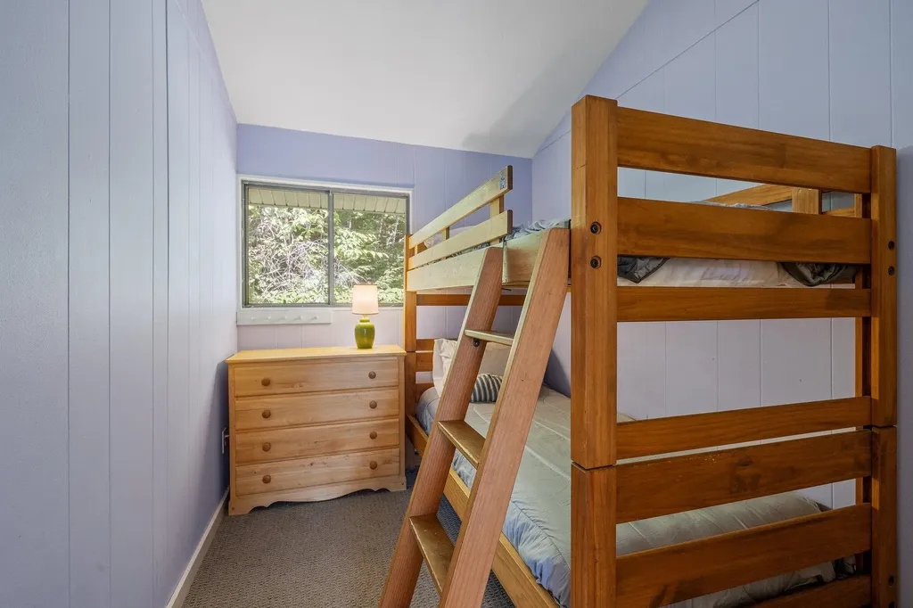 125 Fox Run Bristol NH 03222