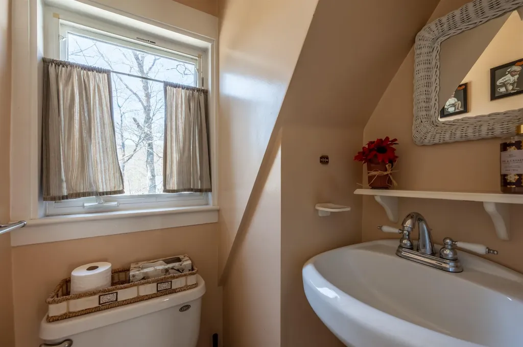 163 Maple Street Andover NH 03216