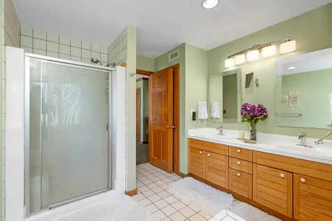 69 Marblehead Road Windham NH 03087