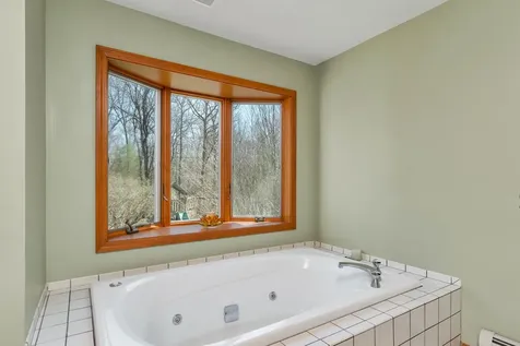 69 Marblehead Road Windham NH 03087