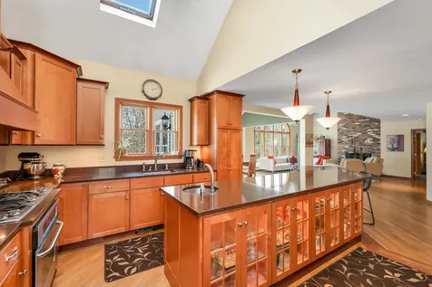 69 Marblehead Road Windham NH 03087