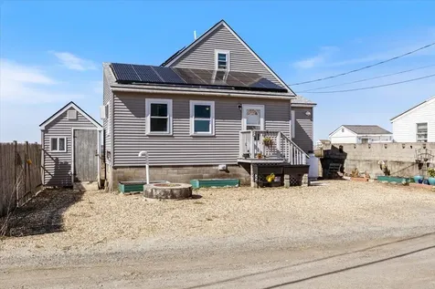 8 Cross Beach Road Seabrook NH 03874