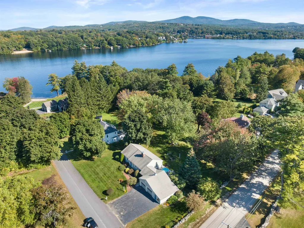 11 Round Bay Road Laconia NH 03246