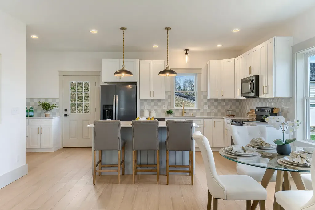 7 Eisenhower Drive Rochester NH 03867