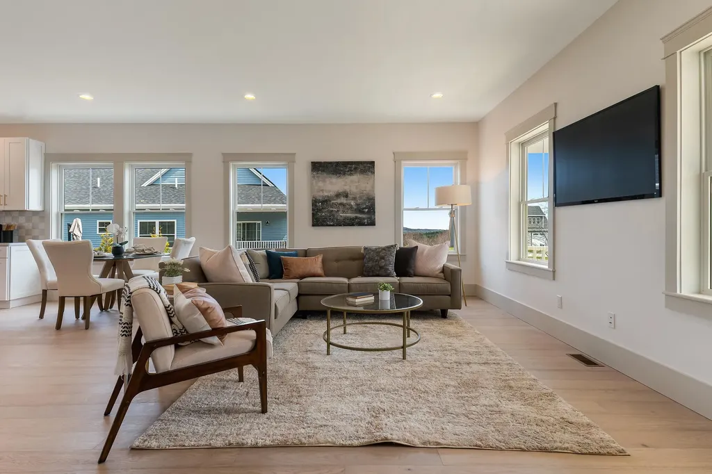 7 Eisenhower Drive Rochester NH 03867