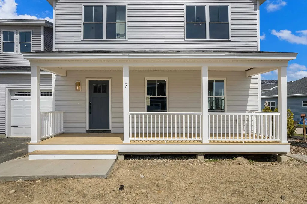 7 Eisenhower Drive Rochester NH 03867