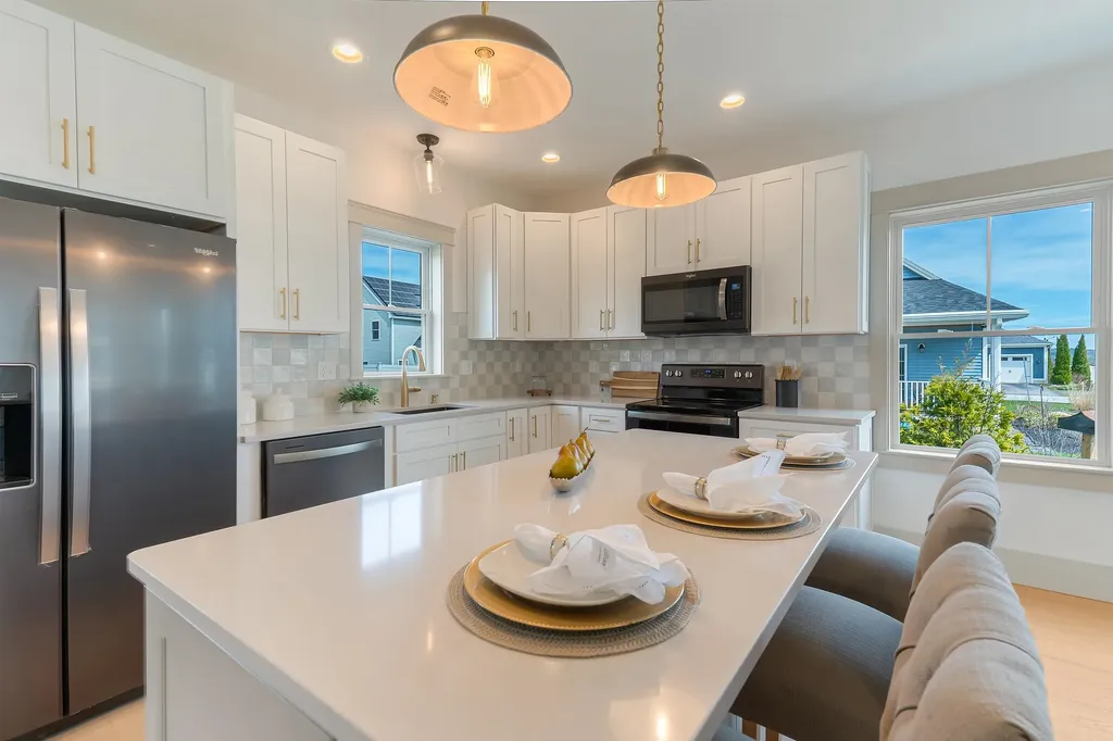7 Eisenhower Drive Rochester NH 03867