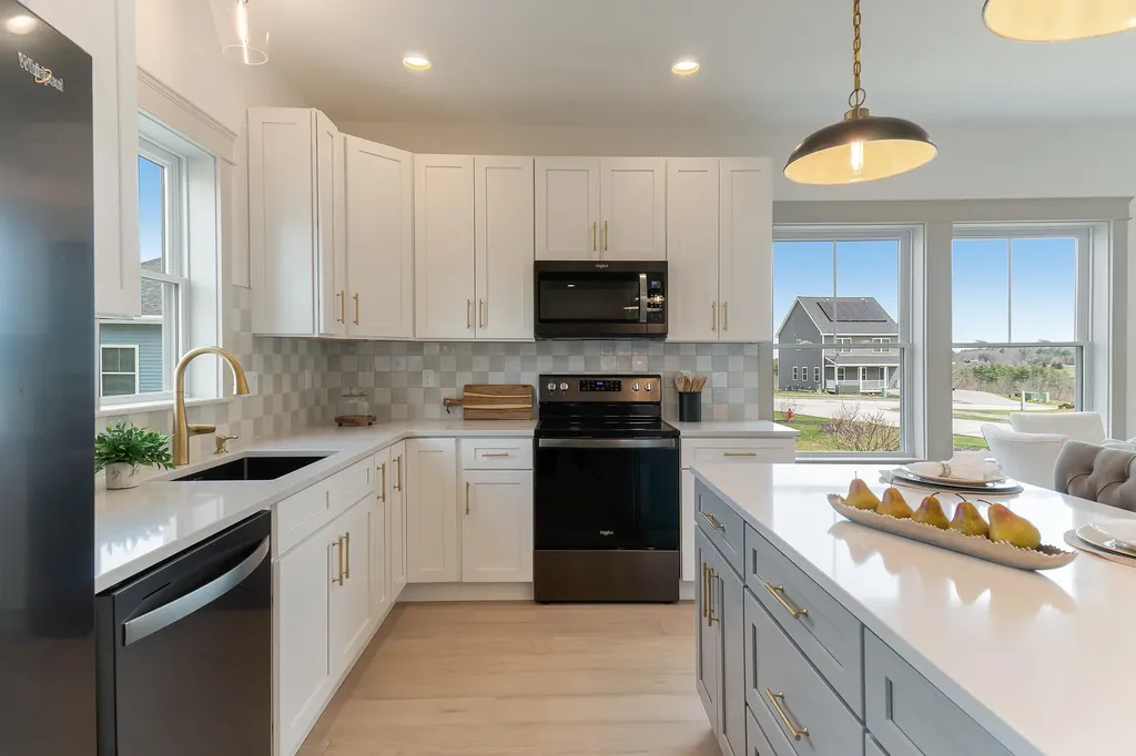 7 Eisenhower Drive Rochester NH 03867