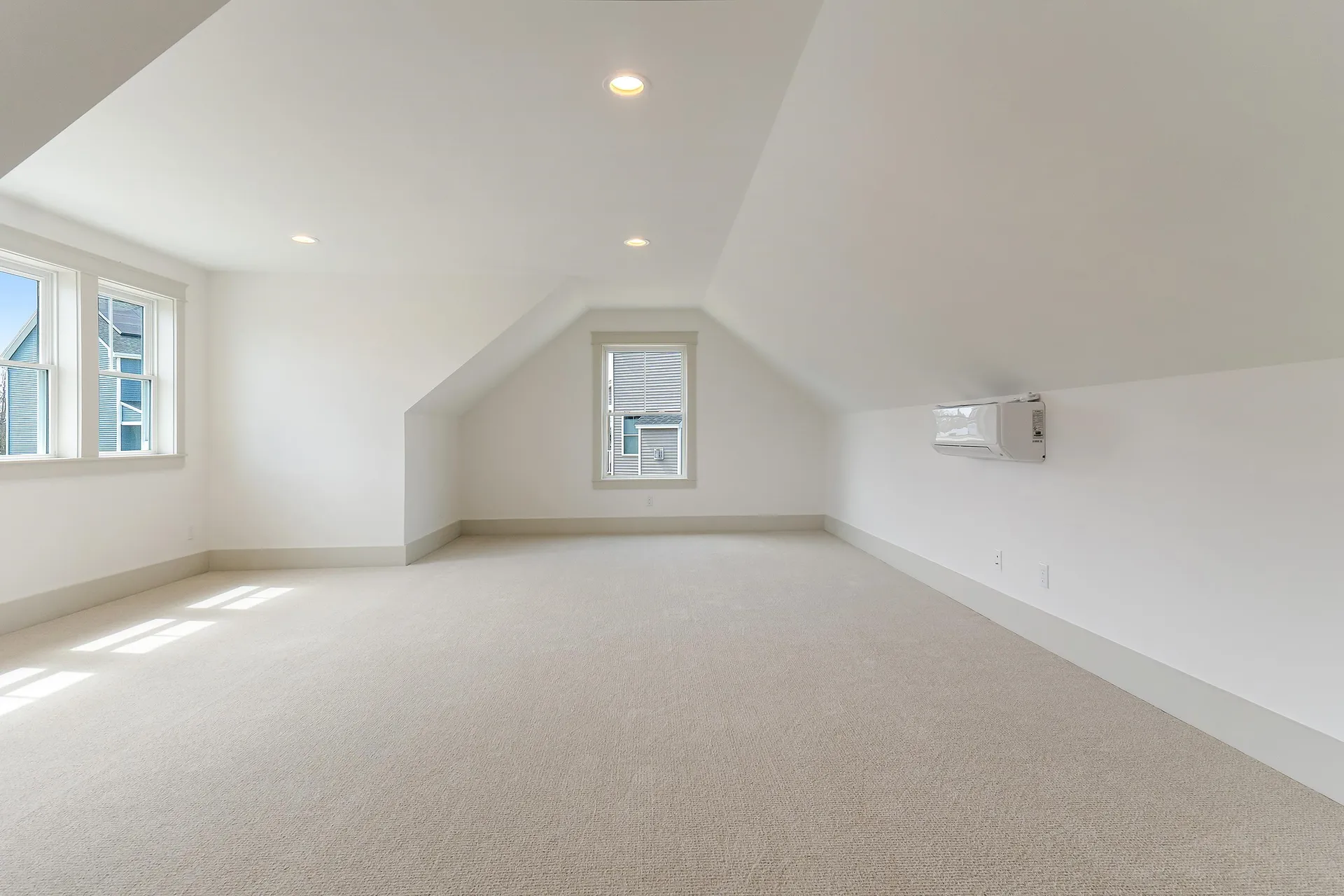 7 Eisenhower Drive Rochester NH 03867