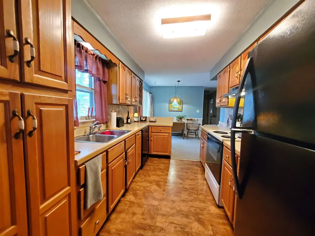 6 Gray Street Lebanon NH 03766
