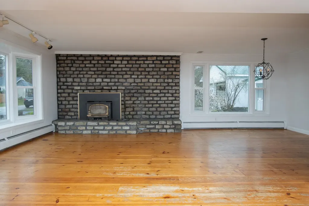 4 Nivelle Street Concord NH 03301