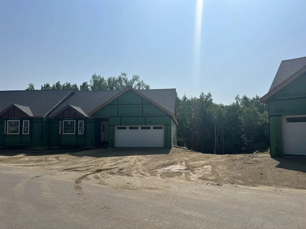 10b Logan Michael Lane Epping NH 03042