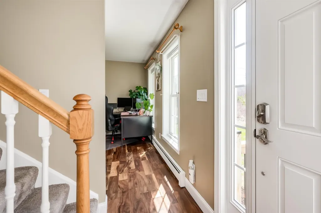 4 Sullivan Drive East Kingston NH 03827