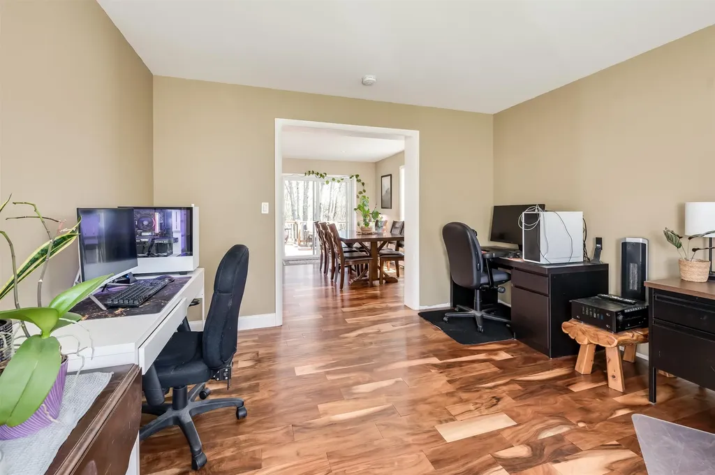 4 Sullivan Drive East Kingston NH 03827
