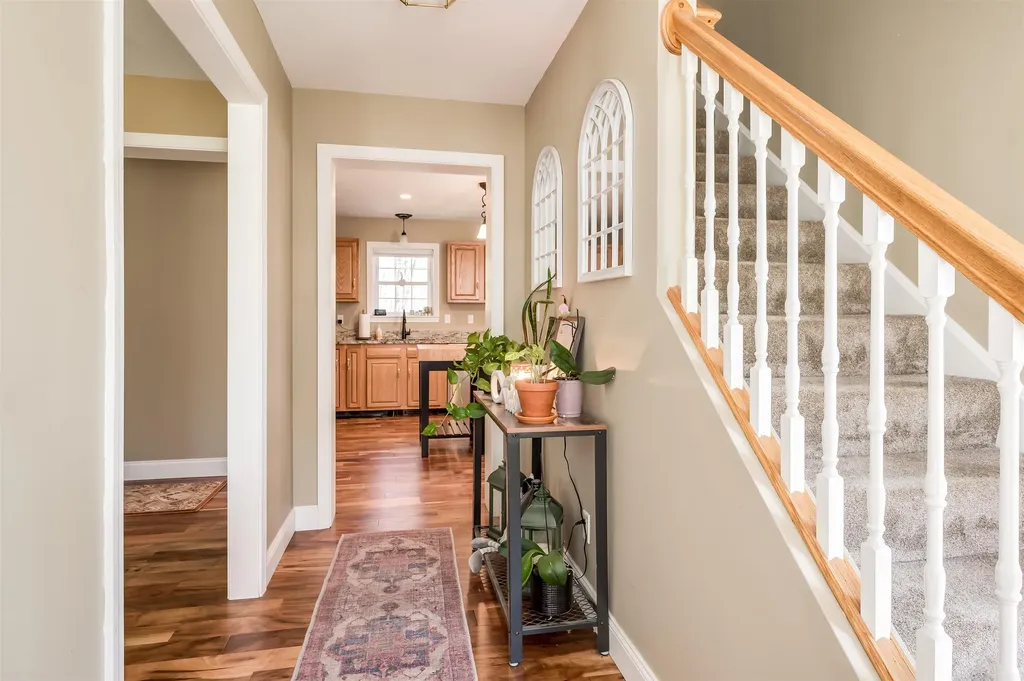 4 Sullivan Drive East Kingston NH 03827