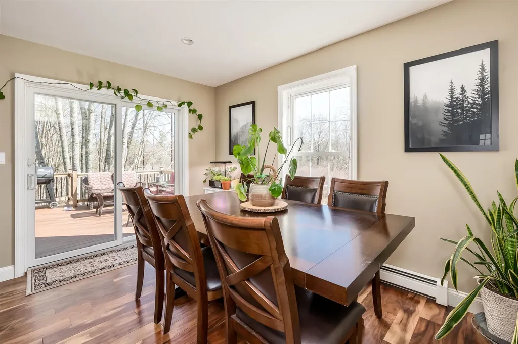 4 Sullivan Drive East Kingston NH 03827