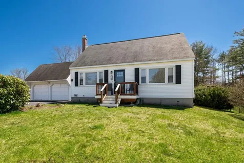 11 Donna Drive Pembroke NH 03275