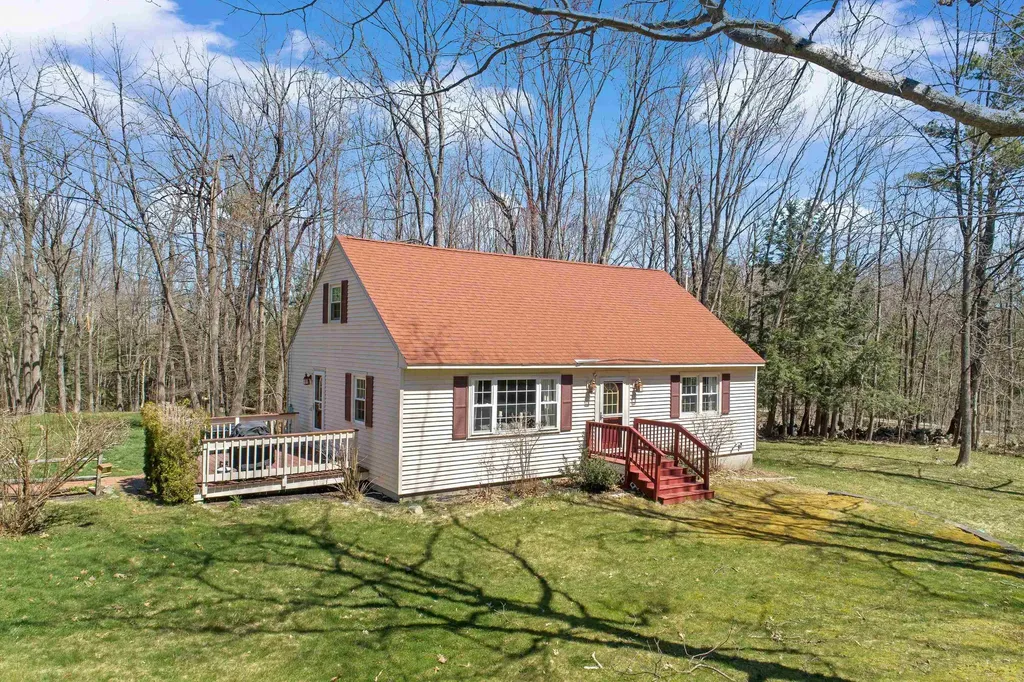 17 Portage Road Goffstown, NH Real Estate Property MLS 4992550