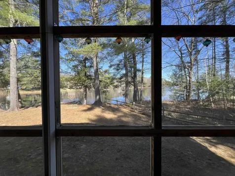 25 Concord Drive Webster NH 03303
