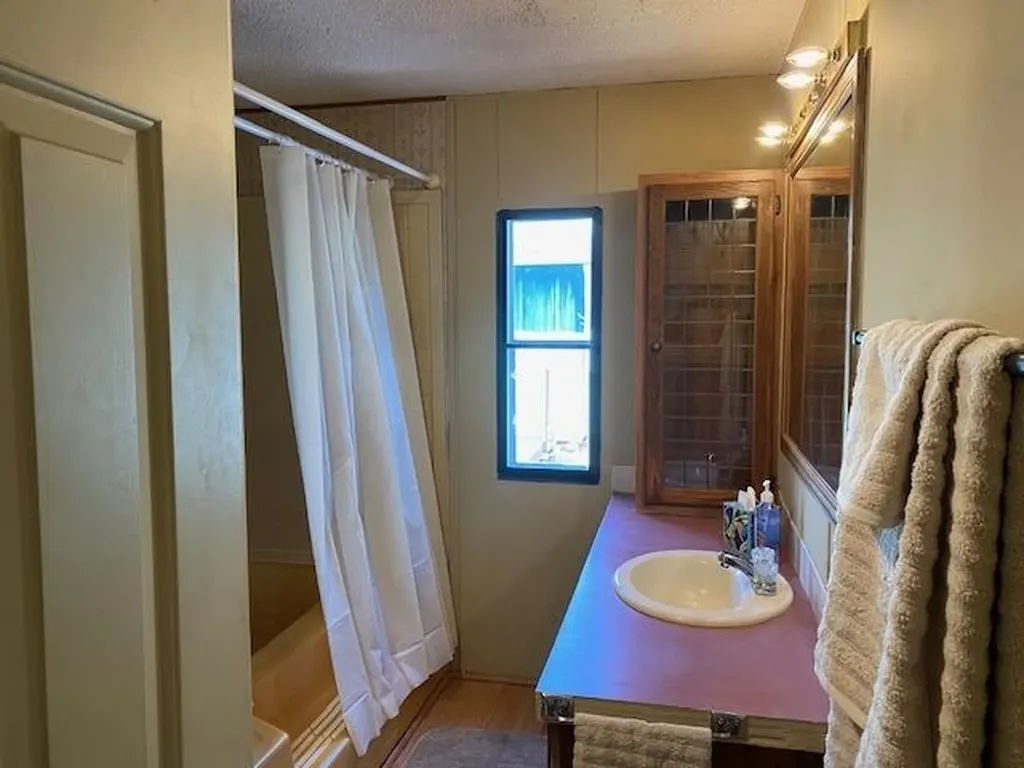 11 Dublin Street Gorham NH 03581