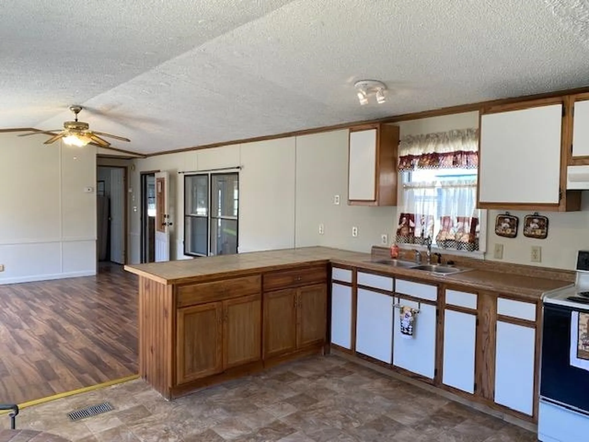 11 Dublin Street Gorham NH 03581