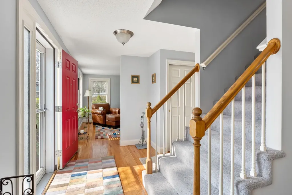 10 Burnsen Avenue Manchester NH 03104