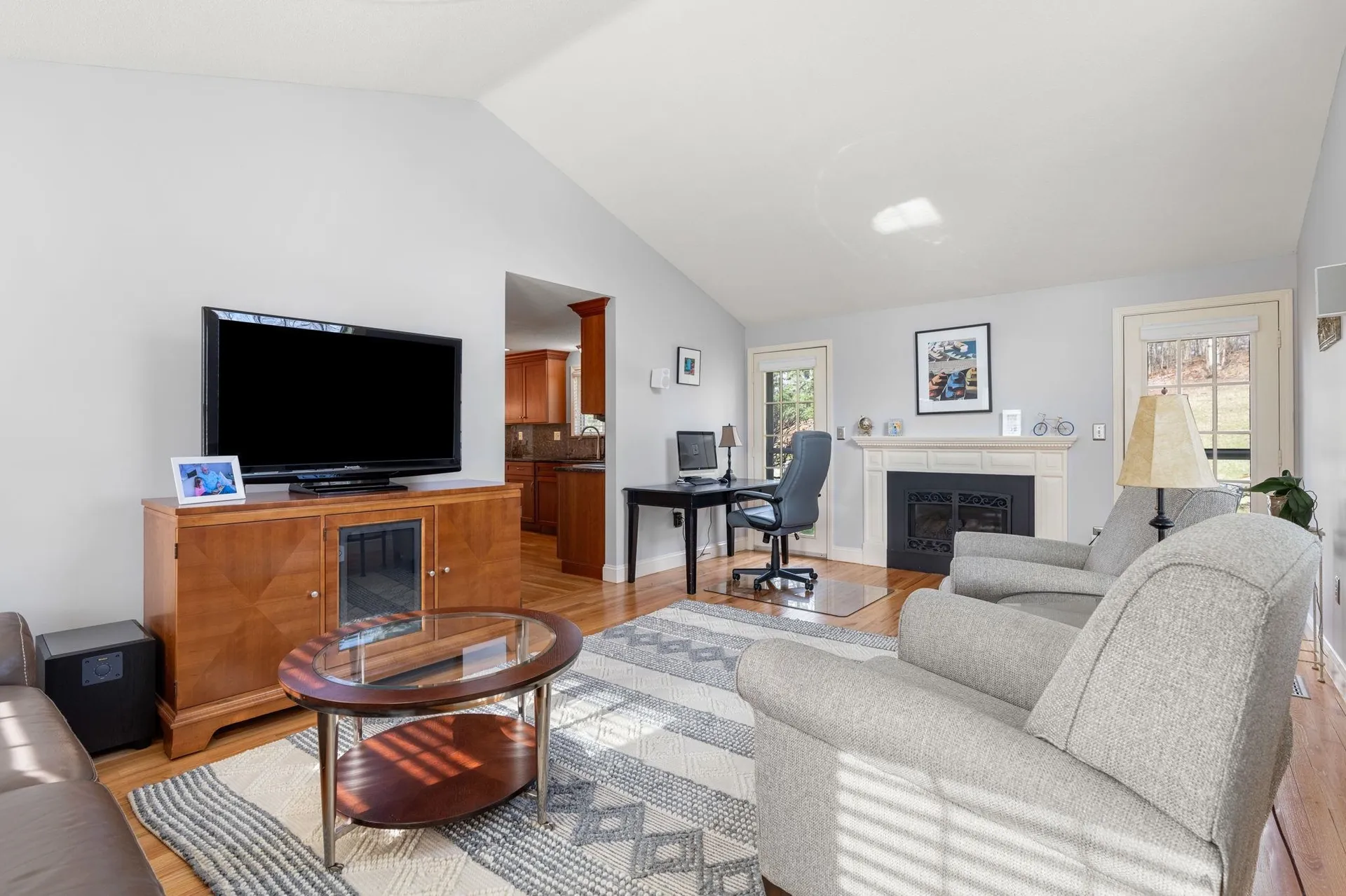 10 Burnsen Avenue Manchester NH 03104