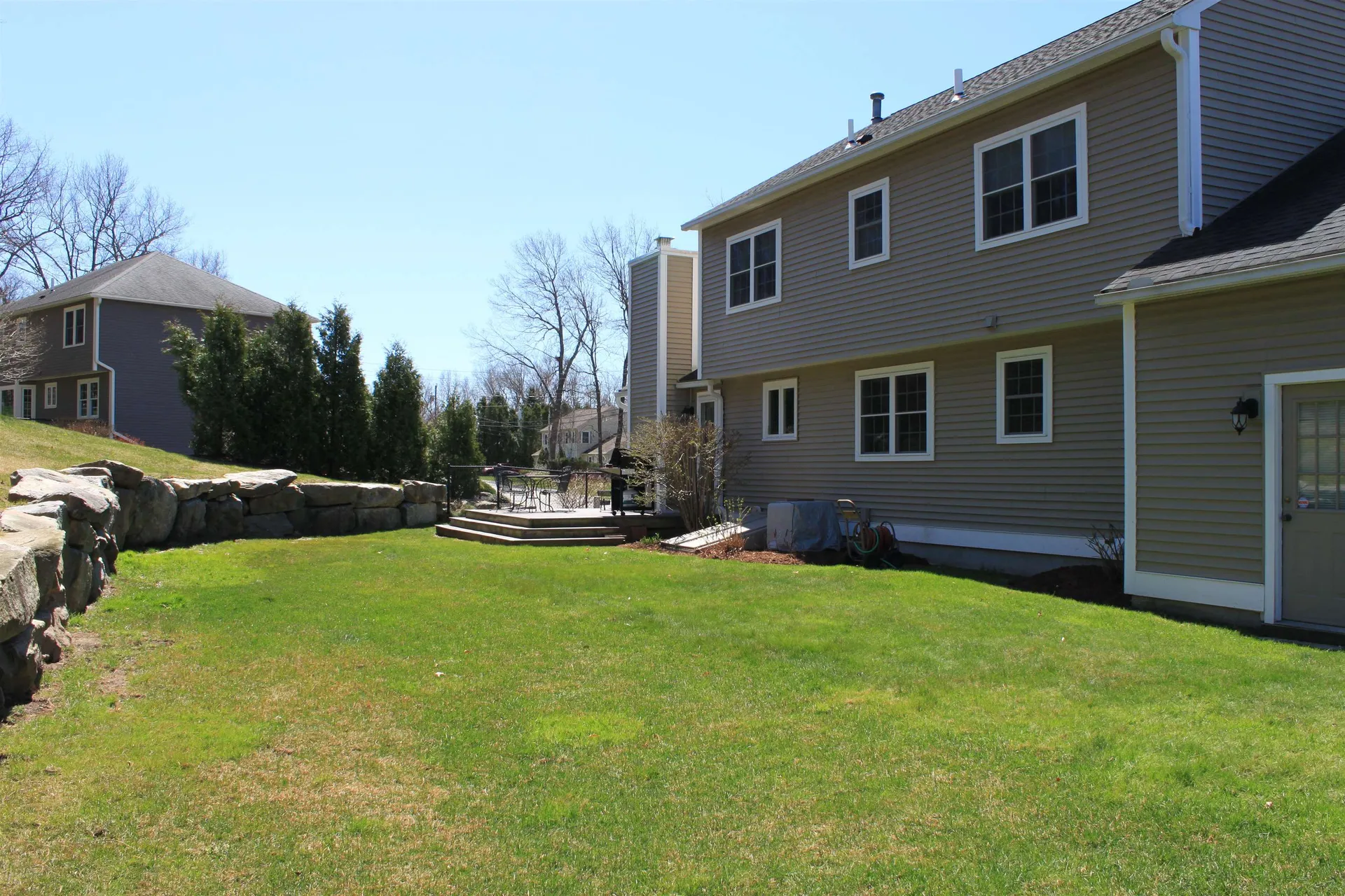 10 Burnsen Avenue Manchester NH 03104