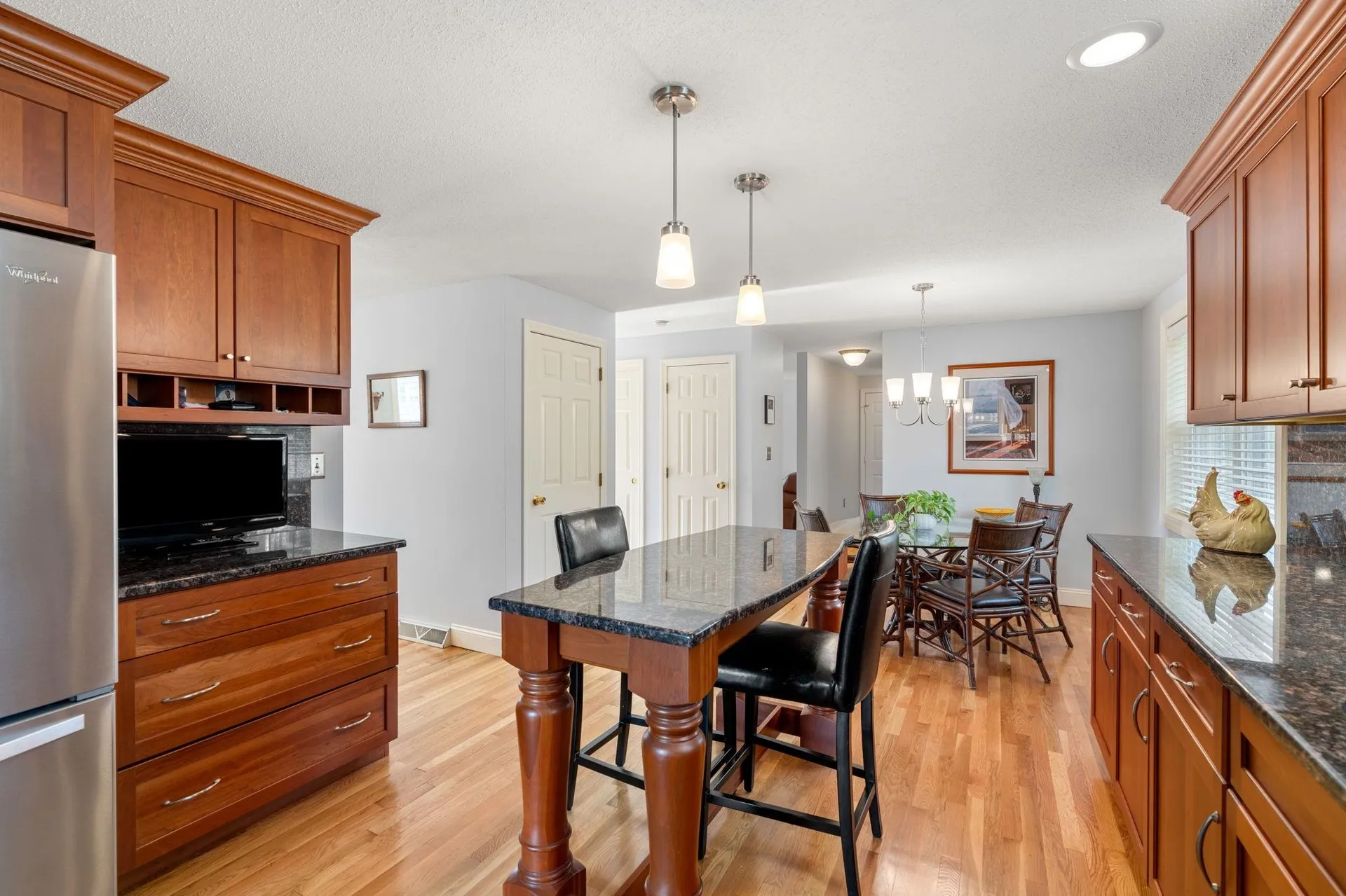 10 Burnsen Avenue Manchester NH 03104