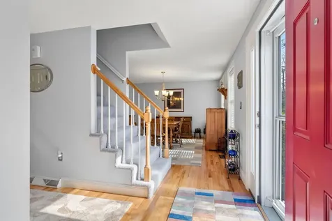 10 Burnsen Avenue Manchester NH 03104