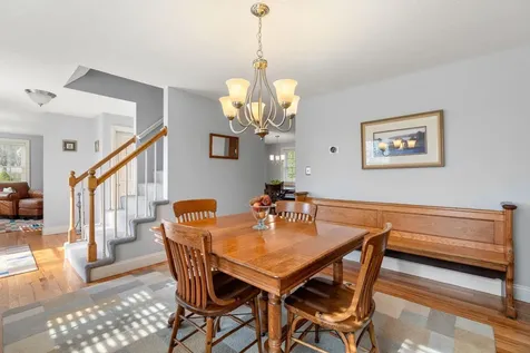 10 Burnsen Avenue Manchester NH 03104