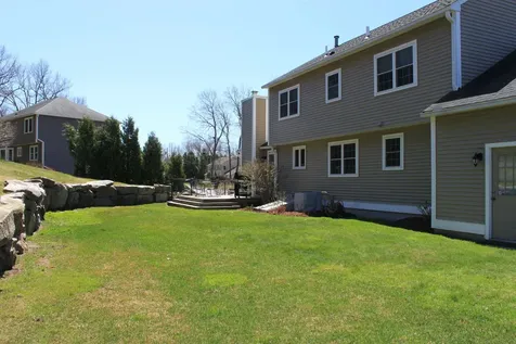 10 Burnsen Avenue Manchester NH 03104