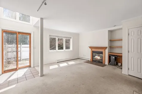 71 Cumberland Road Burlington VT 05401